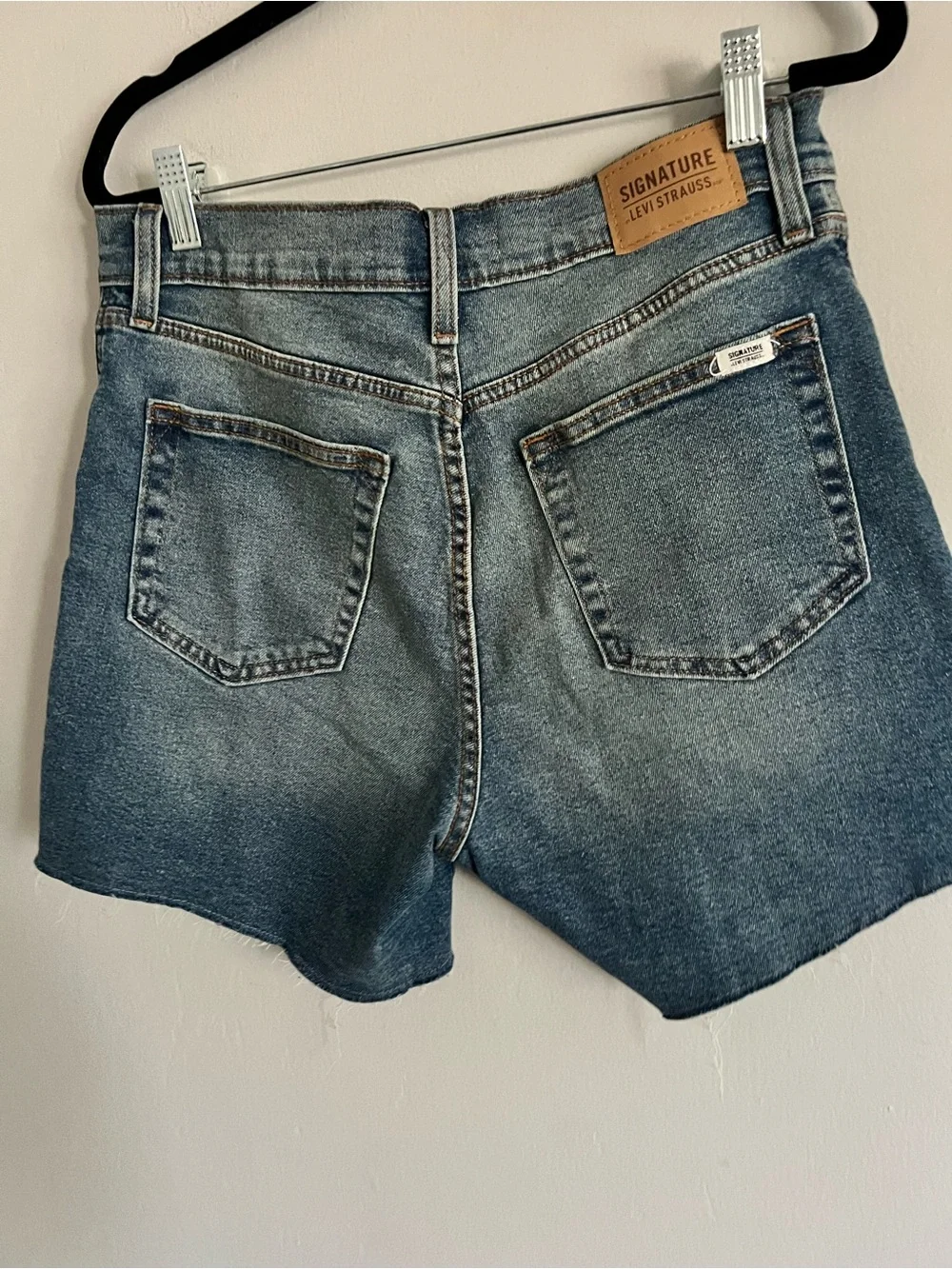 Levi’s Heritage Mid-Rise Cut Off Denim Shorts Sz 8